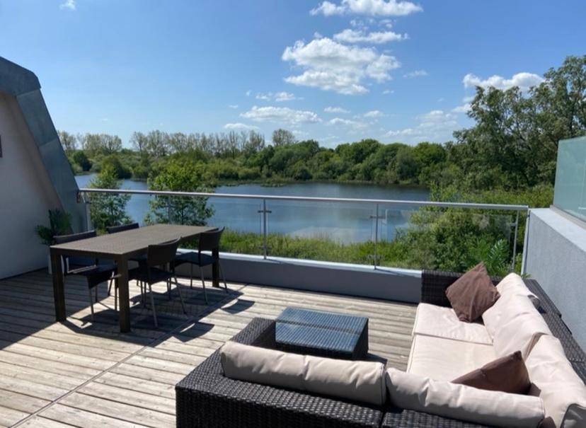 Reed Warbler - Hm111 - Lower Mill Estate Penthouse Apartment With Spa Access Somerford Keynes Extérieur photo